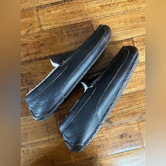 UGG Men's Ascot Loafer Slipper Leather Upper Brown Size 13 EE (Extra Wide) - Picture 7 of 14